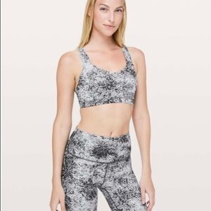 Lululemon - Free to Be Serene Bra
